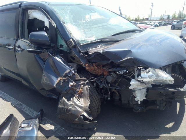 5TDYZ3DC4KS996949 Toyota SIENNA XLE