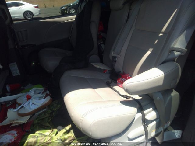 5TDYZ3DC4KS996949 Toyota SIENNA XLE