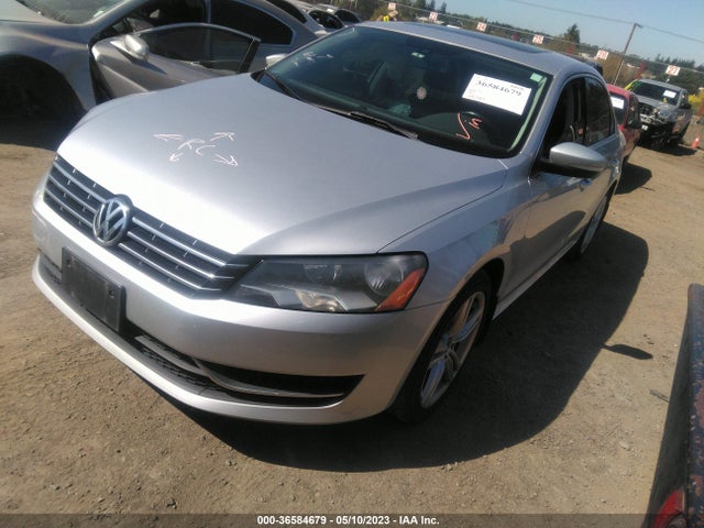 1VWBV7A34FC070181 Volkswagen Passat 2.0l Tdi Se W/sunroof