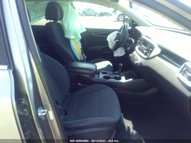 KIA SORENTO L 2016 5XYPG4A36GG115183 Image 5