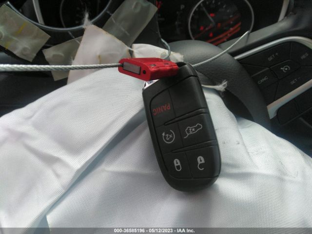 3C4NJCCB8JT406890 Jeep Compass Limited