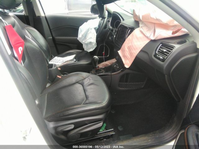 3C4NJCCB8JT406890 Jeep Compass Limited