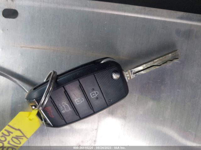KNDJN2A29H7464229 KIA Soul Base