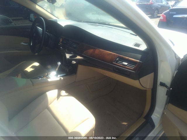 2009 BMW 5 SERIES 528I VIN: WBANU53579C117579