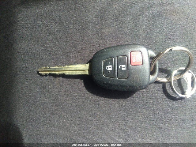 Toyota RAV4 LE 2014 JTMZFREVXEJ012799 Image 3