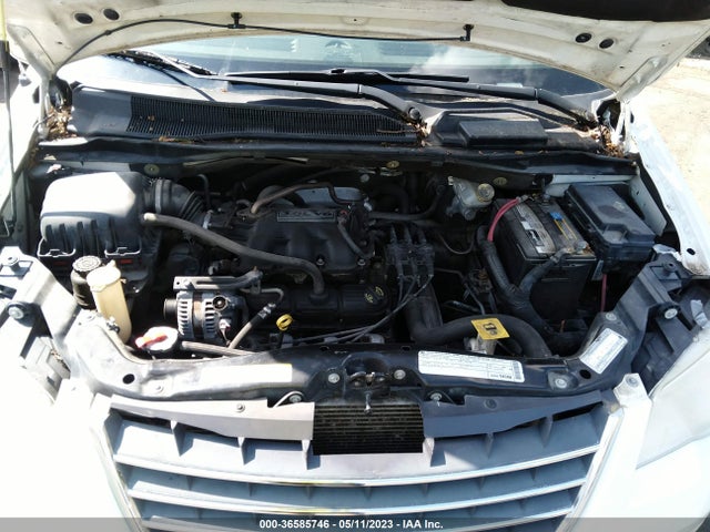2010 CHRYSLER TOWN & COUNTRY TOURING VIN: 2A4RR5D15AR105616