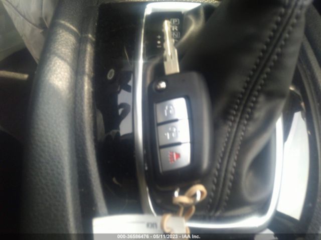 JN1BJ1AW9MW670053 Nissan Rogue Sport S