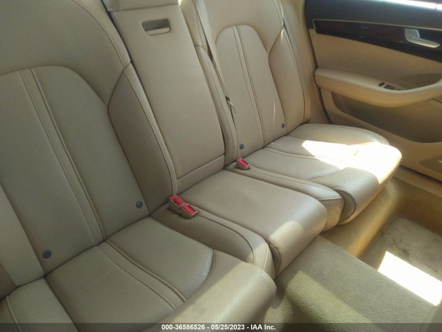 2016 Audi A8, VIN: WAU34AFD2GN010685