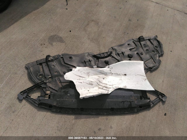 Toyota CAMRY LE 2020 4T1C11AKXLU333203 Image 3