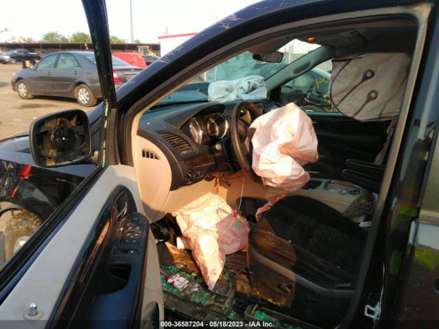 2C4RDGCG4FR733048 Dodge Grand Caravan Sxt