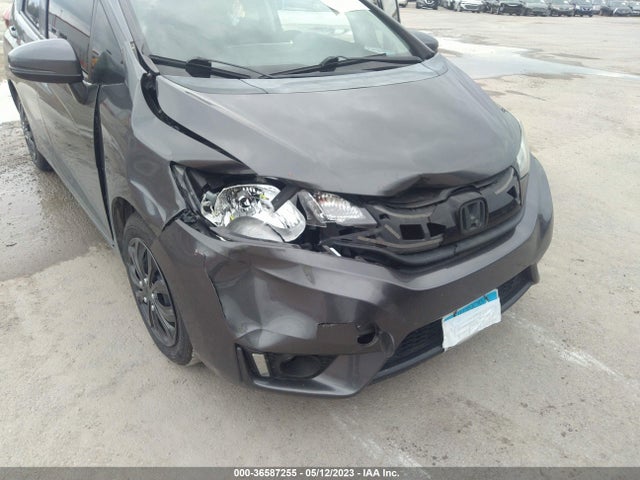Honda FIT LX 2017 3HGGK5G51HM701020 Image 6
