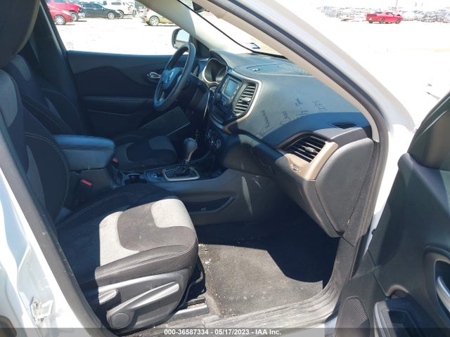 1C4PJLABXFW732414 Jeep Cherokee Sport