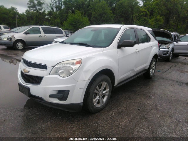 Chevrolet EQUINOX LS 2015 1GNFLEEK8FZ132931 Image 2