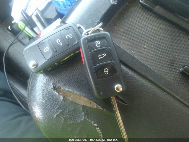1VWAS7A38EC093739 Volkswagen Passat Wolfsburg Ed