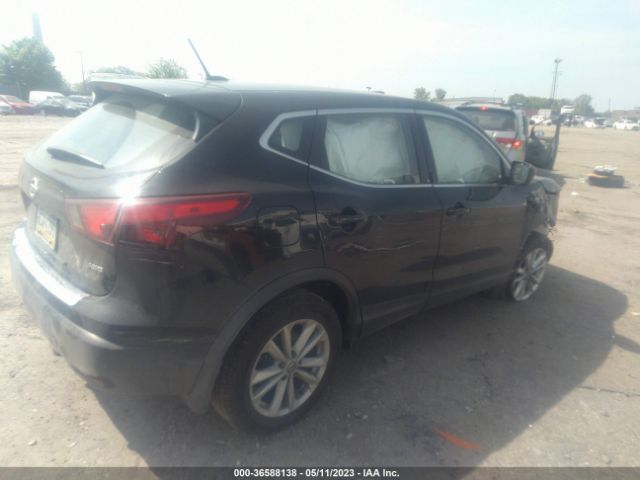 JN1BJ1CR9KW339705 Nissan Rogue Sport S
