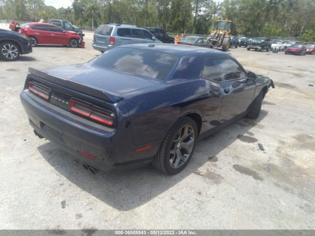 2C3CDZAT3FH900804 Dodge Challenger R/t