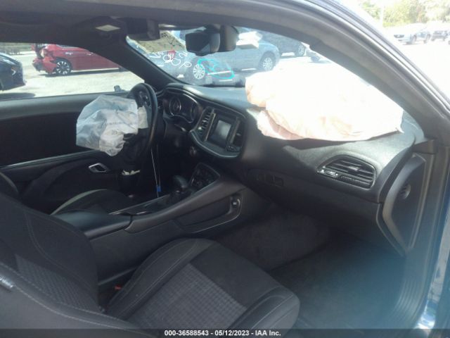 2C3CDZAT3FH900804 Dodge Challenger R/t