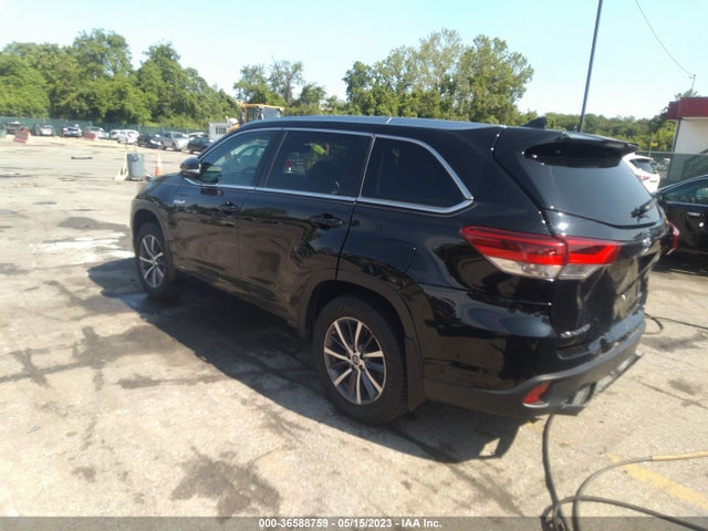 2017 Toyota Highlander, VIN: 5TDJGRFH0HS033882