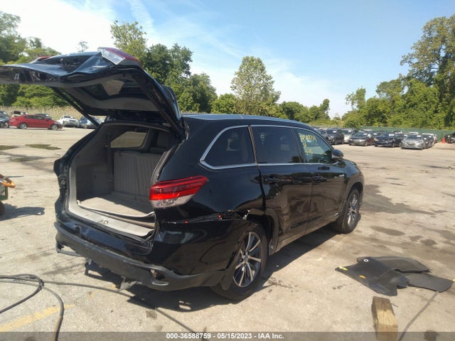 2017 Toyota Highlander, VIN: 5TDJGRFH0HS033882