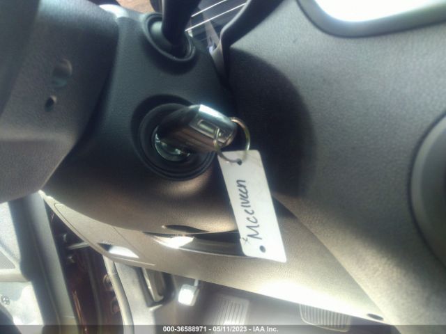 5XYPGDA37GG073719 KIA SORENTO LX