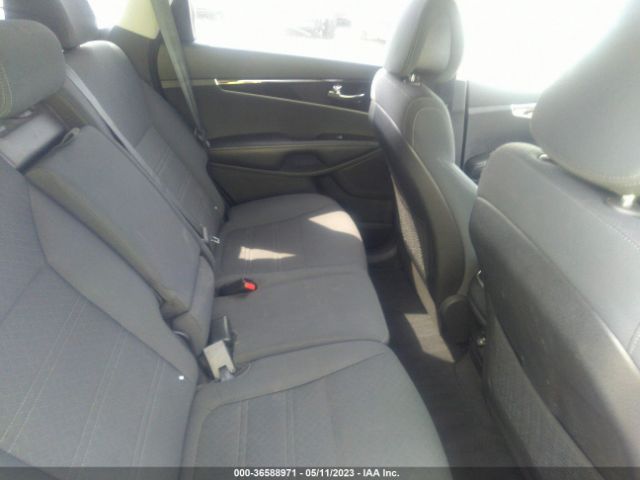 5XYPGDA37GG073719 KIA SORENTO LX