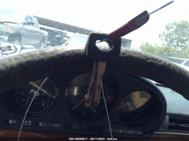 1980 BENZ 300CD VIN: 11612012024701