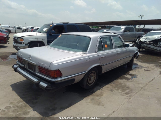 1980 BENZ 300CD VIN: 11612012024701