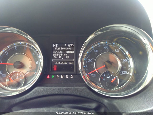 2C4RC1GG5ER275092 Chrysler Town & Country Limited
