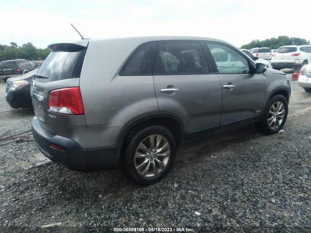 2011 KIA SORENTO EX VIN: 5XYKUDA22BG030361
