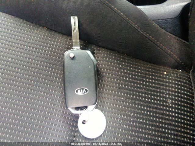 3KPF24AD0ME277421 KIA Forte Lxs