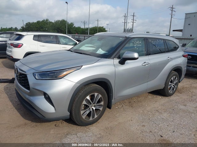 Toyota Highlander Xle 2021 5TDGZRAH4MS521366 Image 2