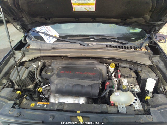 ZACCJABT5FPB18796 Jeep Renegade Latitude