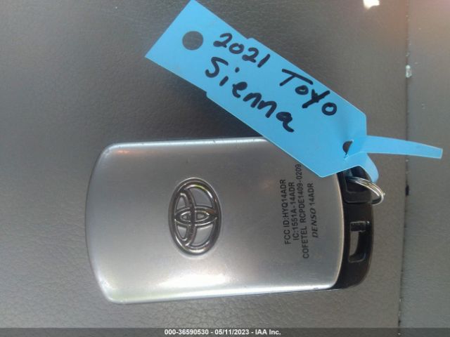 5TDDZ3DC3KS227079 Toyota SIENNA XLE