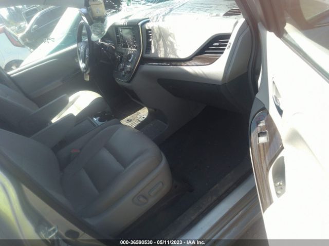 5TDDZ3DC3KS227079 Toyota SIENNA XLE