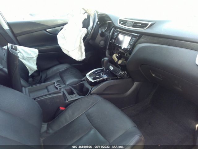 JN8AT2MT2GW002615 Nissan Rogue Sl