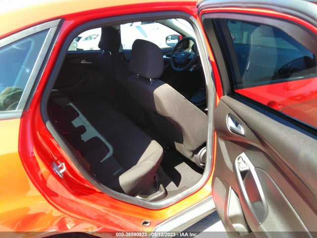 Ford FOCUS SE 2016 1FADP3F23GL396043 Image 10