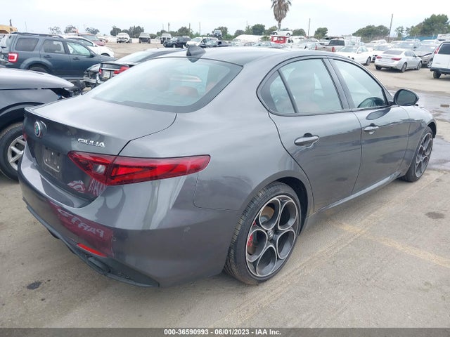 2022 Alfa Romeo Giulia, VIN: ZARFAMBN4N7663891