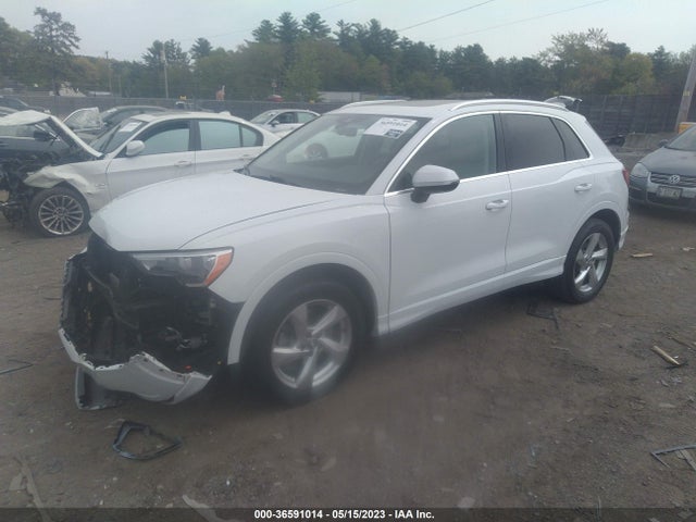 WA1AECF36L1054081 Audi Q3 PREMIUM