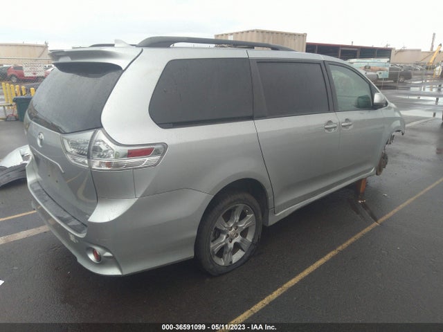 Toyota SIENNA SE 2020 5TDXZ3DC4LS073416 Image 6