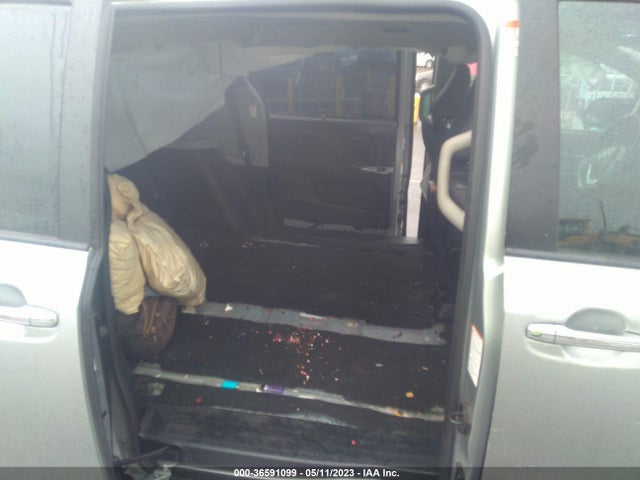 Toyota SIENNA SE 2020 5TDXZ3DC4LS073416 Image 10