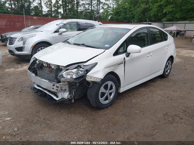 Toyota Prius Four 2015 JTDKN3DU9F0398472 Image 2