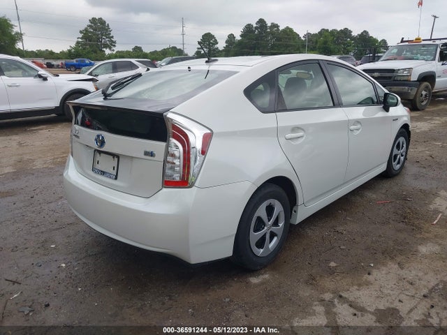 Toyota Prius Four 2015 JTDKN3DU9F0398472 Image 4