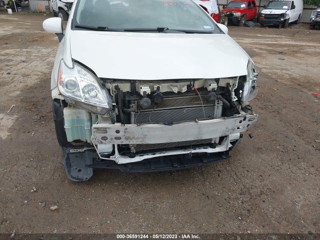 Toyota Prius Four 2015 JTDKN3DU9F0398472 Image 6