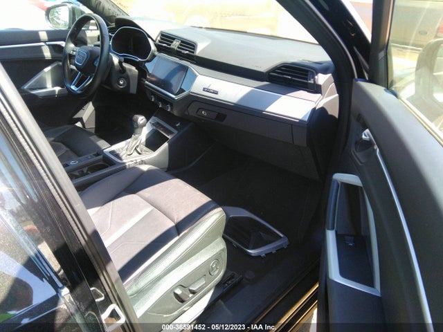WA1AUCF30M1099330 Audi Q3 PREMIUM