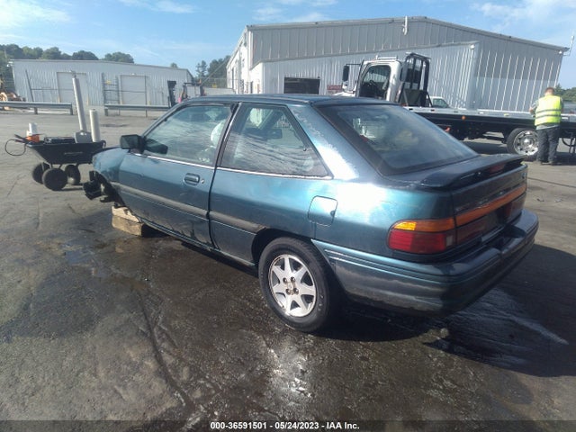 1996 FORD ESCORT LX VIN: 3FASP11J5TR118962