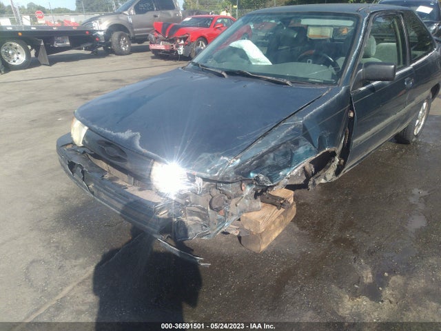 1996 FORD ESCORT LX VIN: 3FASP11J5TR118962