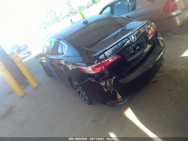 19UDE2F83HA011268 Acura Ilx W/premium