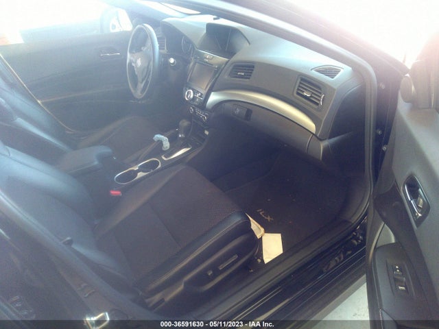 19UDE2F83HA011268 Acura Ilx W/premium