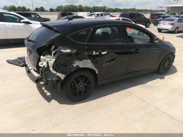 1FADP3M29JL203887 Ford FOCUS SEL