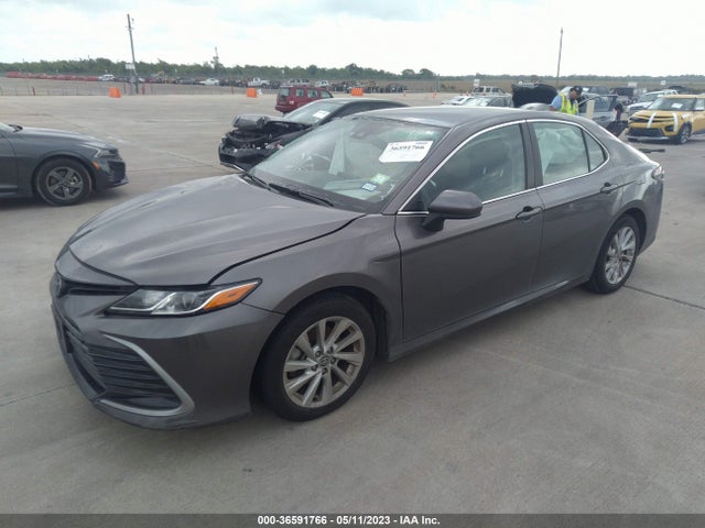 Toyota CAMRY LE 2021 4T1C11AK2MU467513 Image 2